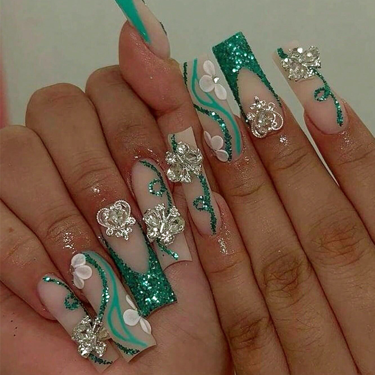 Nail Art Press On - Balerina sztuczne paznokcie błyszczący klej na