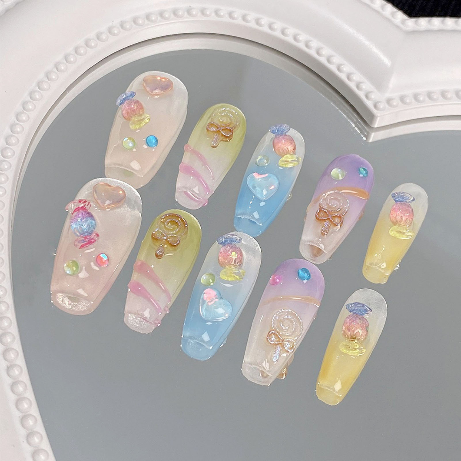 Ręcznie robiona prasa na pazno – Nail Art Press On recenzja i cena