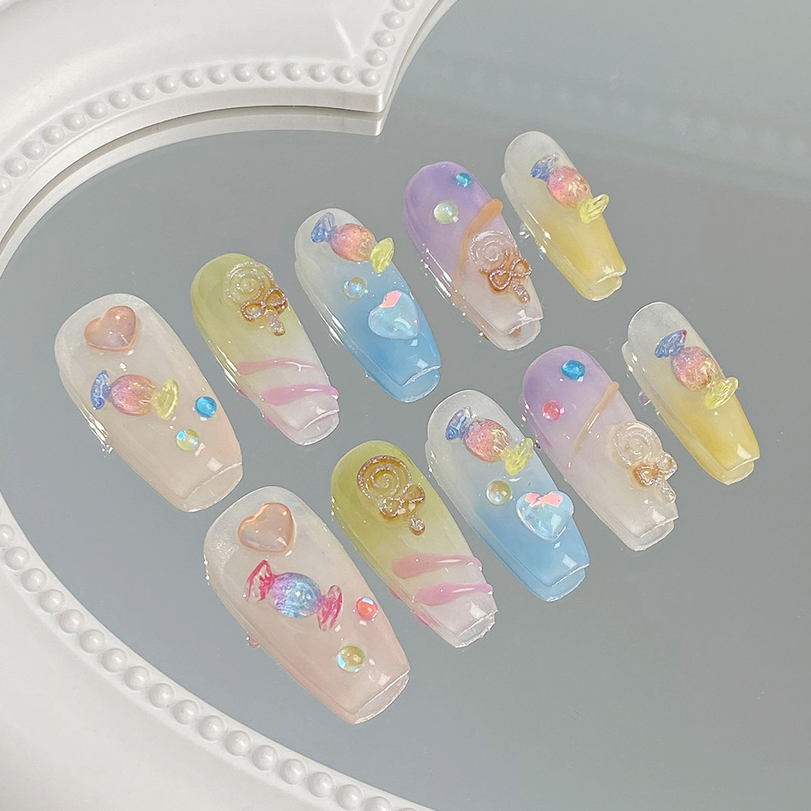 Ręcznie robiona prasa na pazno – Nail Art Press On recenzja i cena